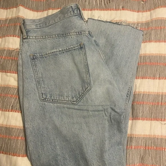 Agolde Riley High Rise Crop in Shatter Color - Picture 9 of 9